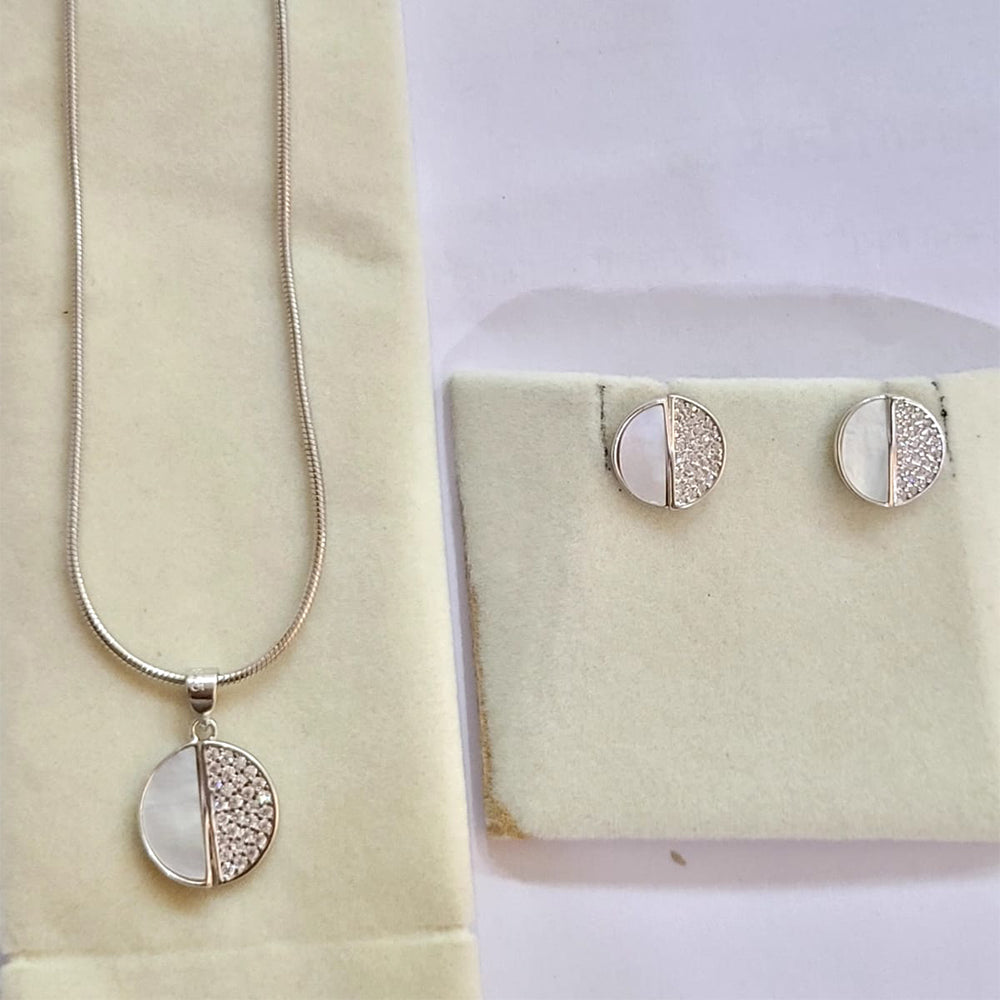 ivory Elegance circle  pendant set