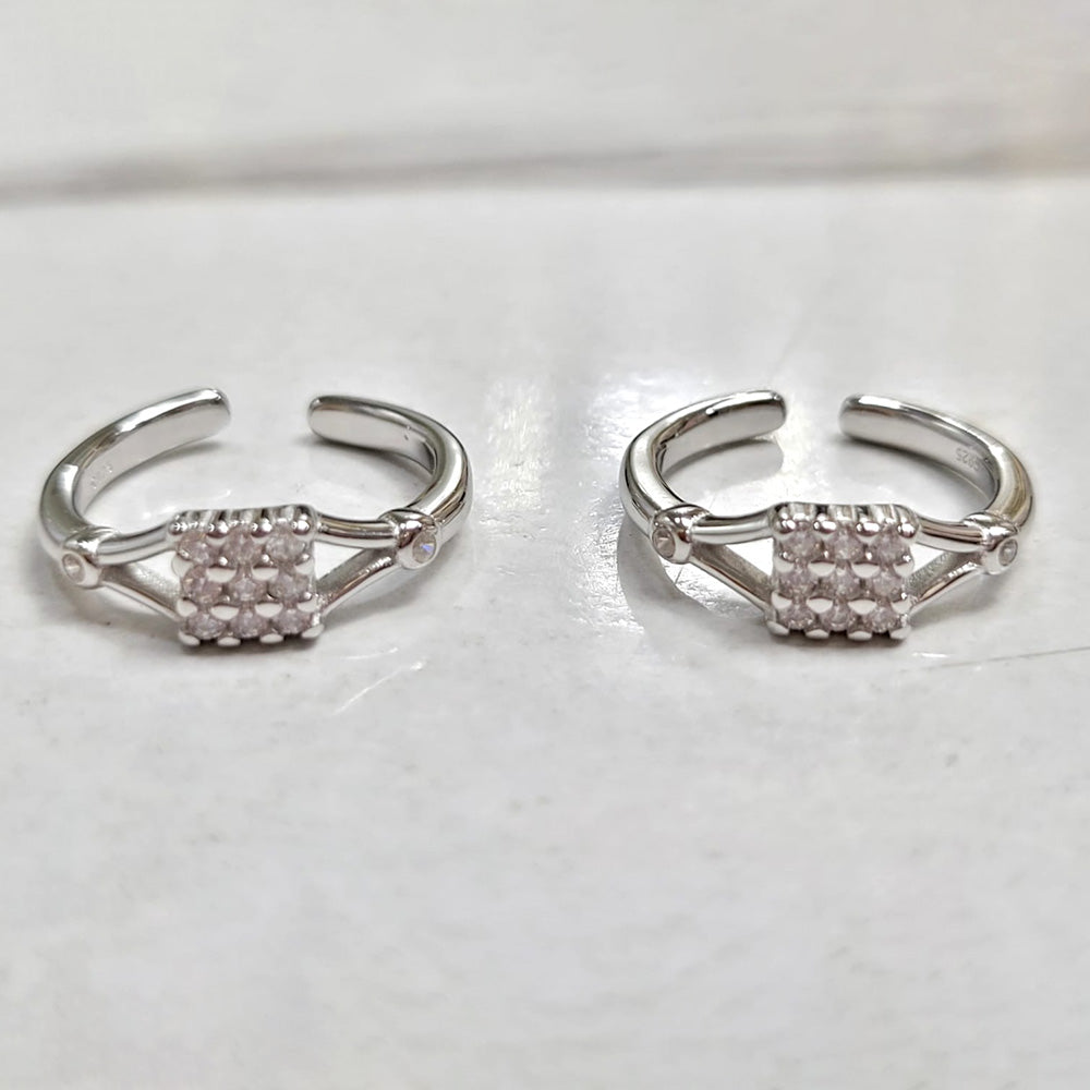 Silver Love Embrace  Toe Ring