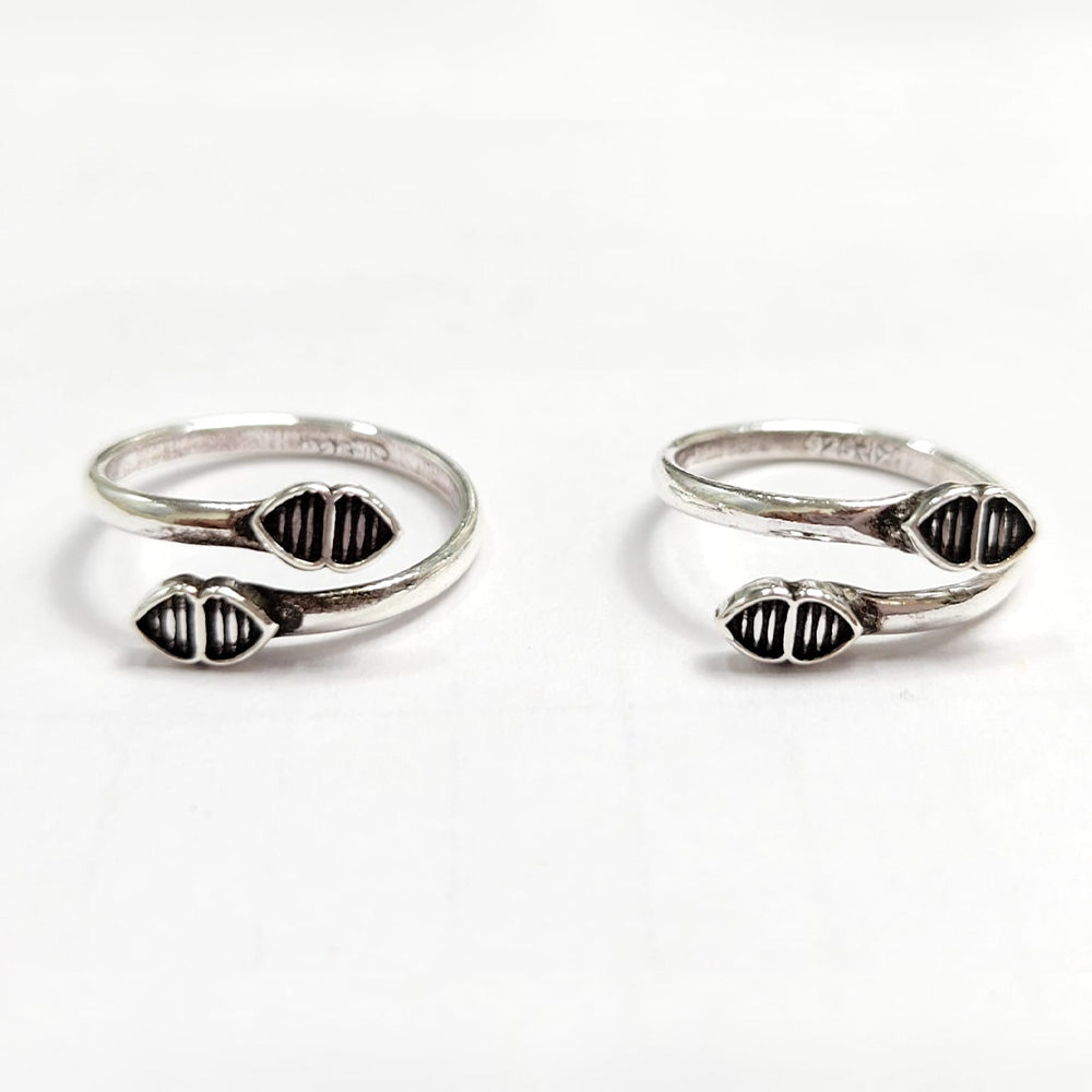 Oxidised silver toe ring