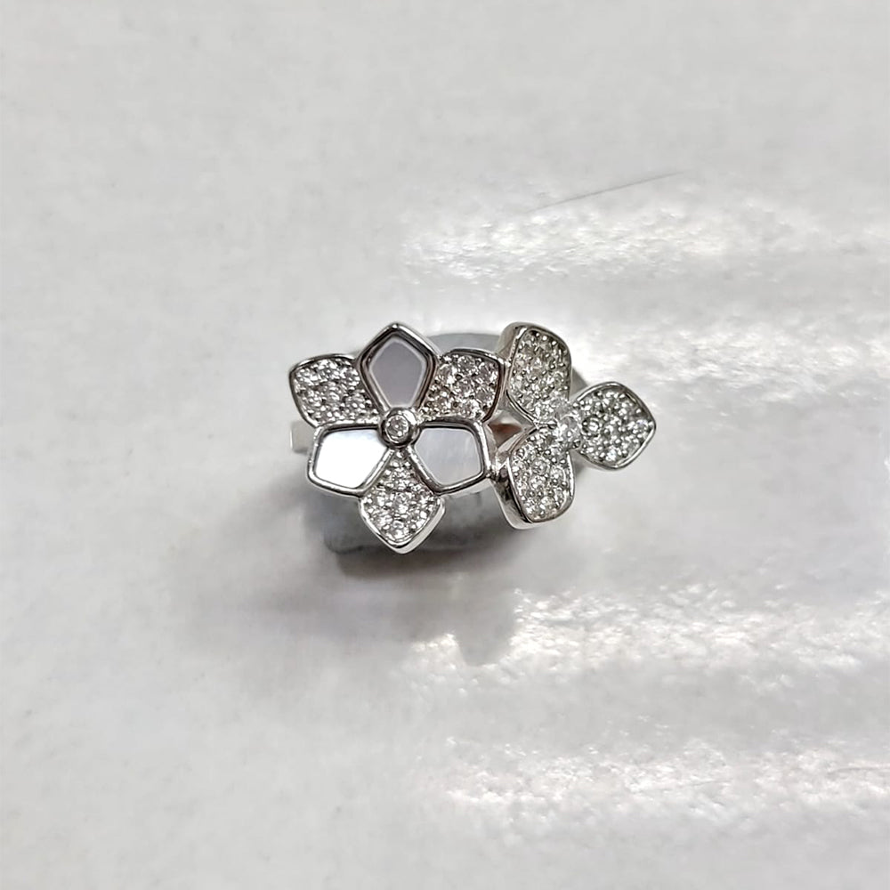925 Silvert Zircon Ring